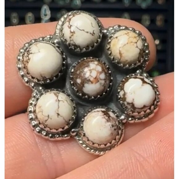 Sterling Silver Wild Horse Stone Ring Size 9 Floral Design - Picture 2 of 7